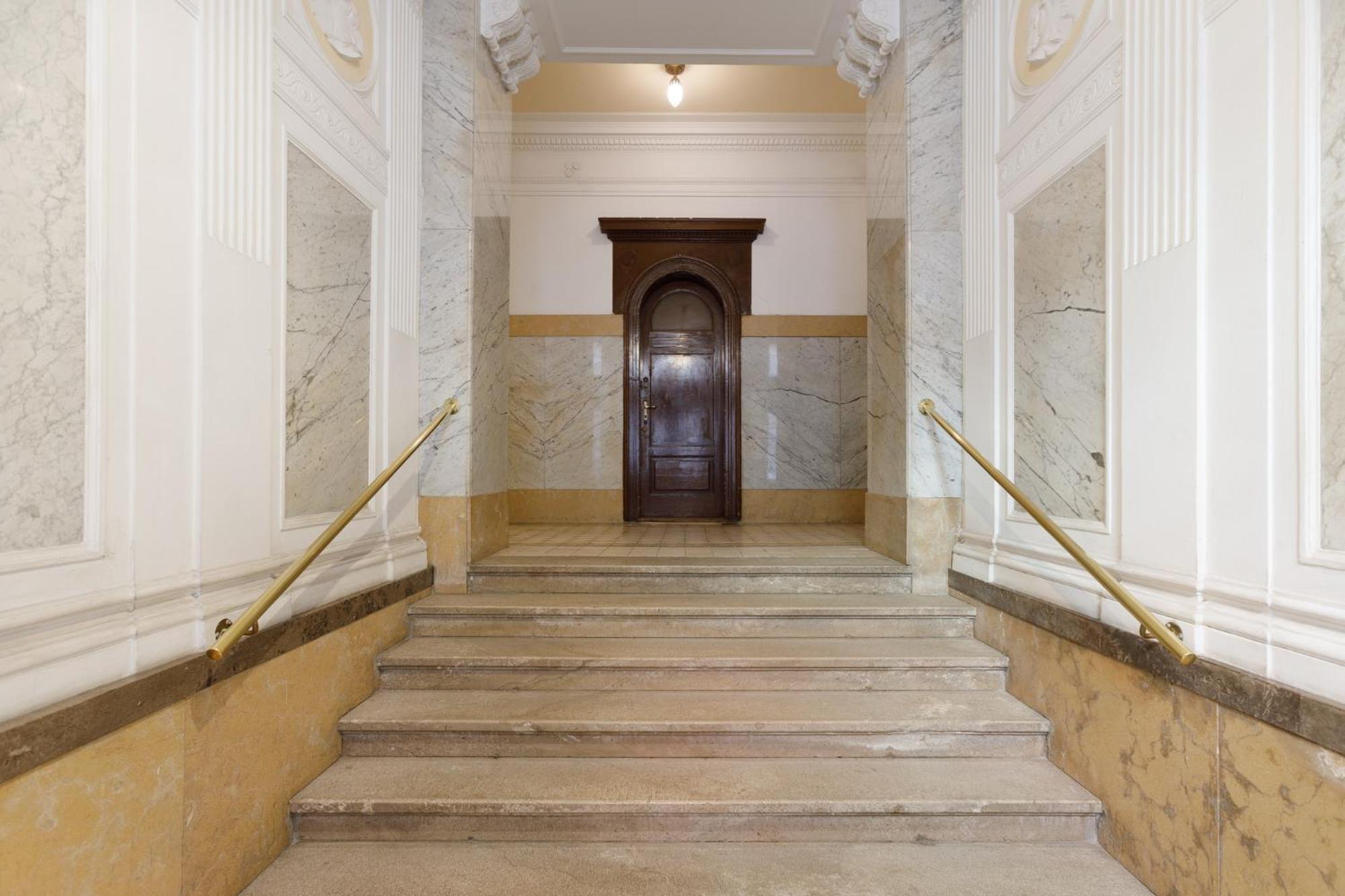 Central Trieste - Elegant City Stay Exteriör bild