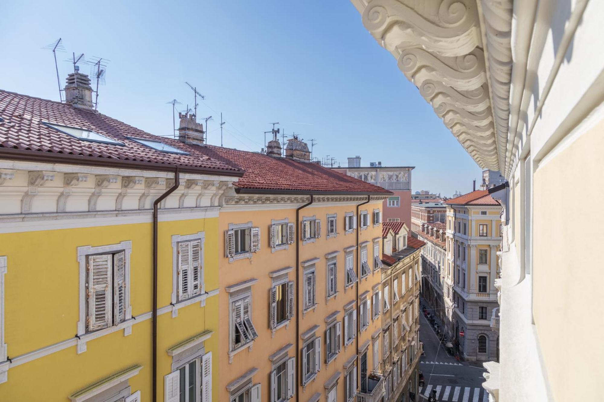Central Trieste - Elegant City Stay Exteriör bild