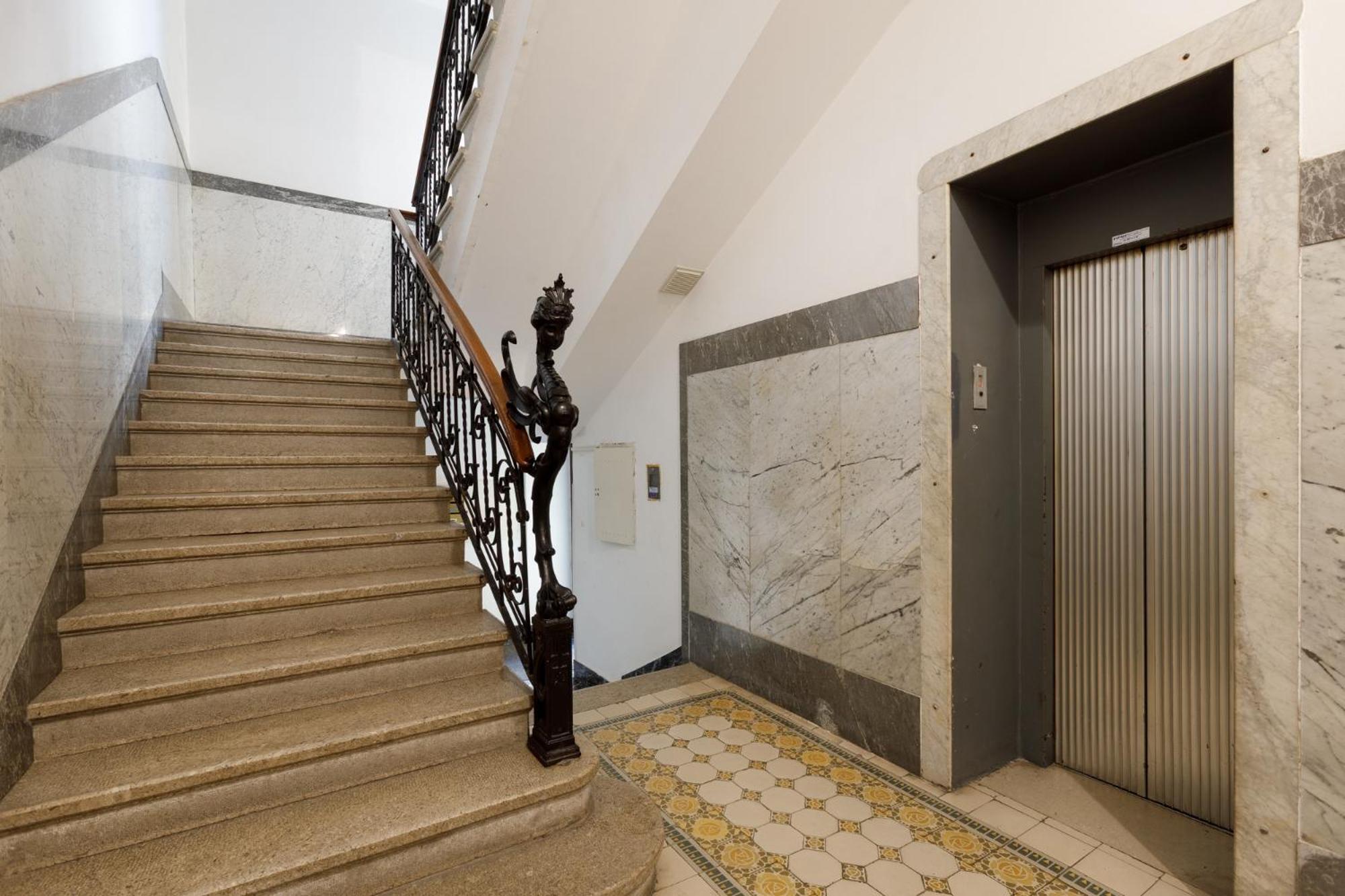 Central Trieste - Elegant City Stay Exteriör bild